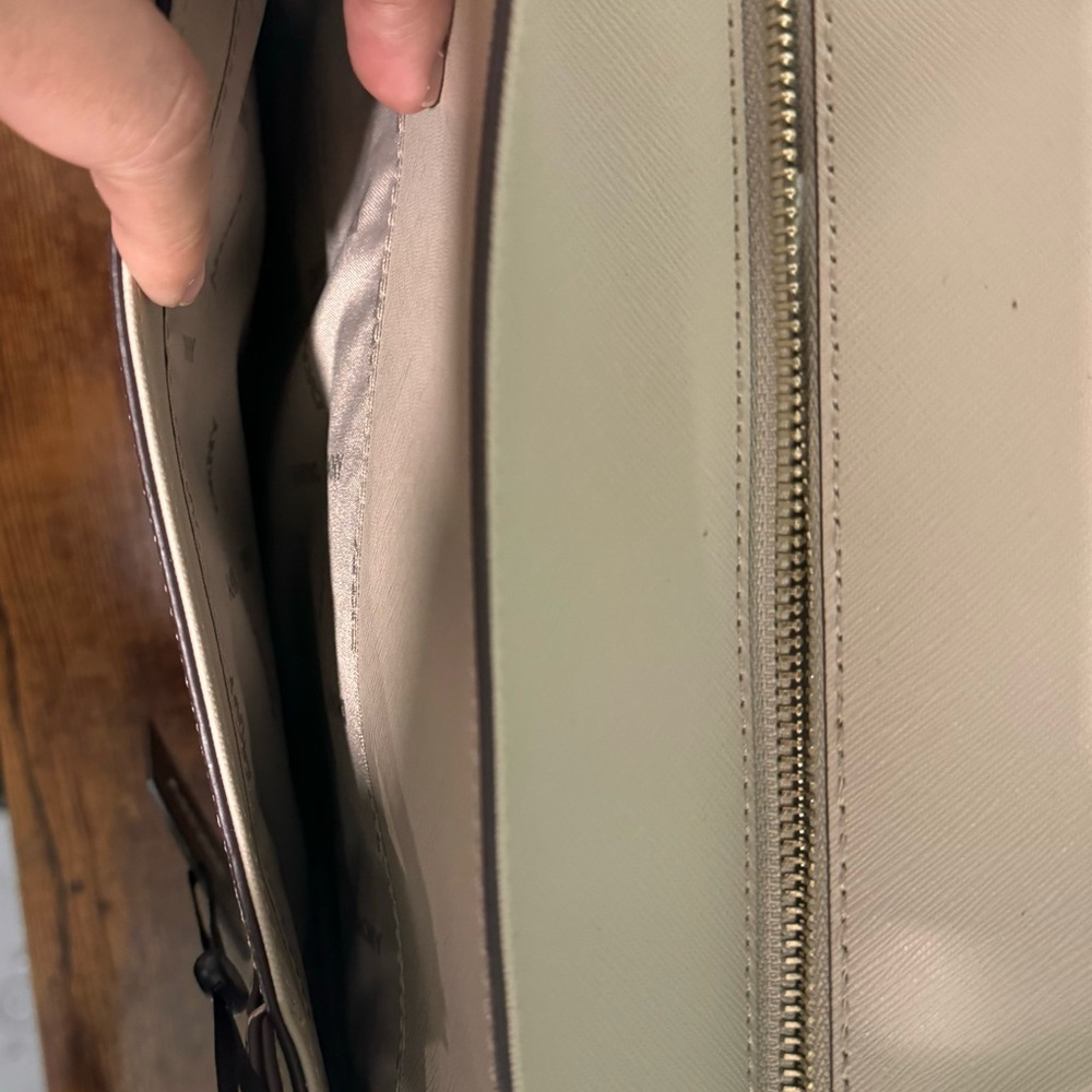 DKNY GRAYSON TOTE NWT Beige - Picture 7 of 8